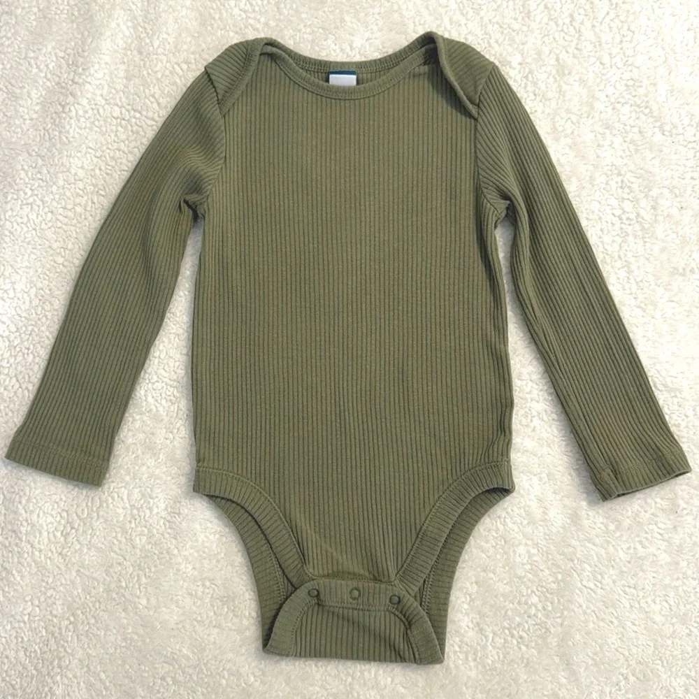 3/$15 🌸 Old Navy Unisex Long Sleeve Rib Knit Bare Ground Olive Green Bodysuit